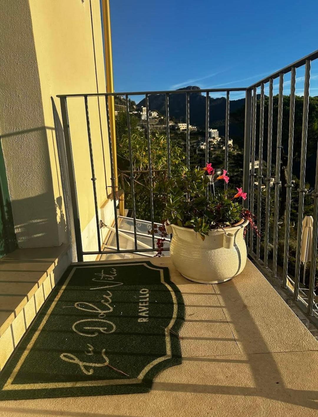 La Dolce Vita Ravello - Two Bedroom Apt With Sea View Terrace Bagian luar foto