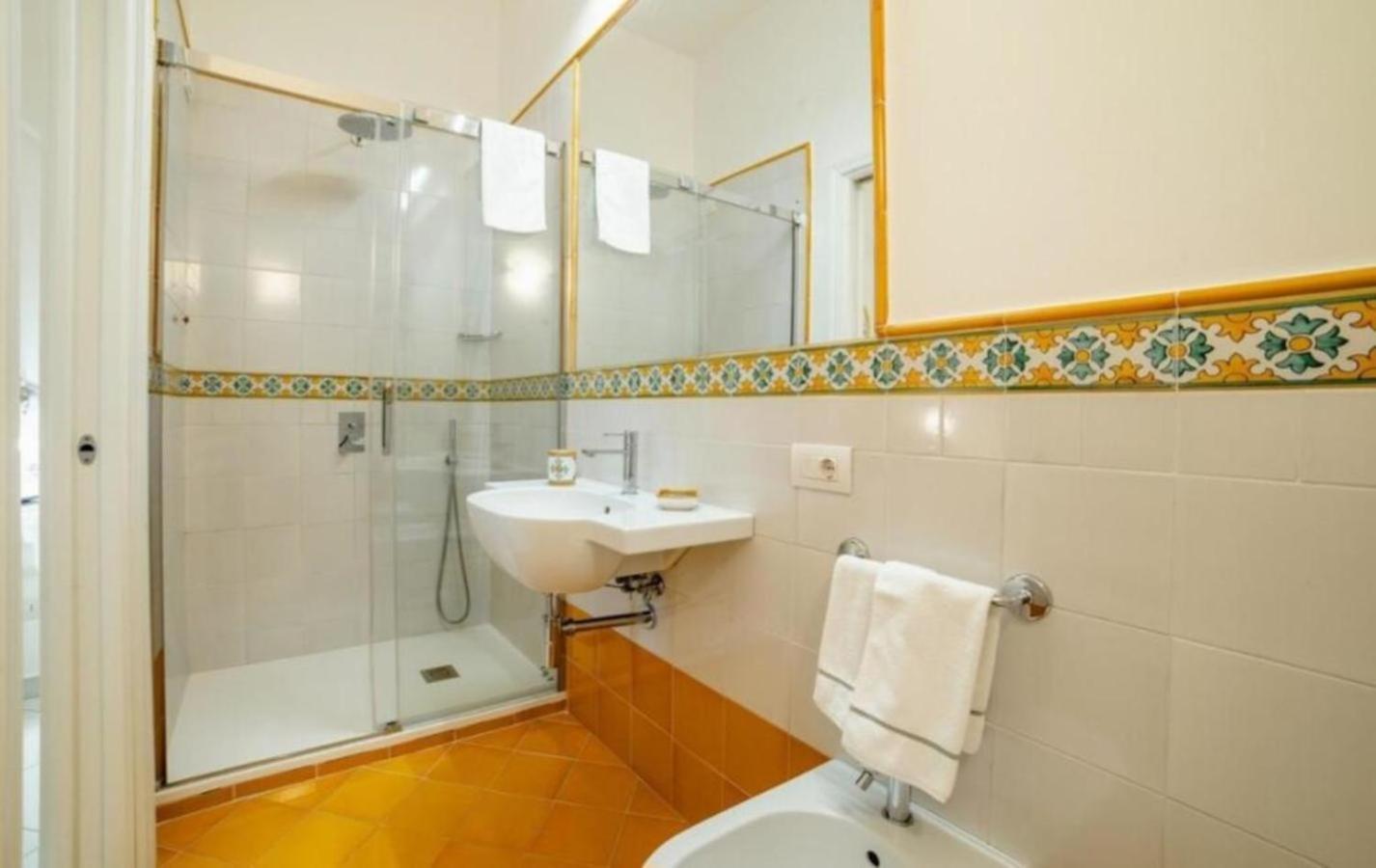La Dolce Vita Ravello - Two Bedroom Apt With Sea View Terrace Bagian luar foto